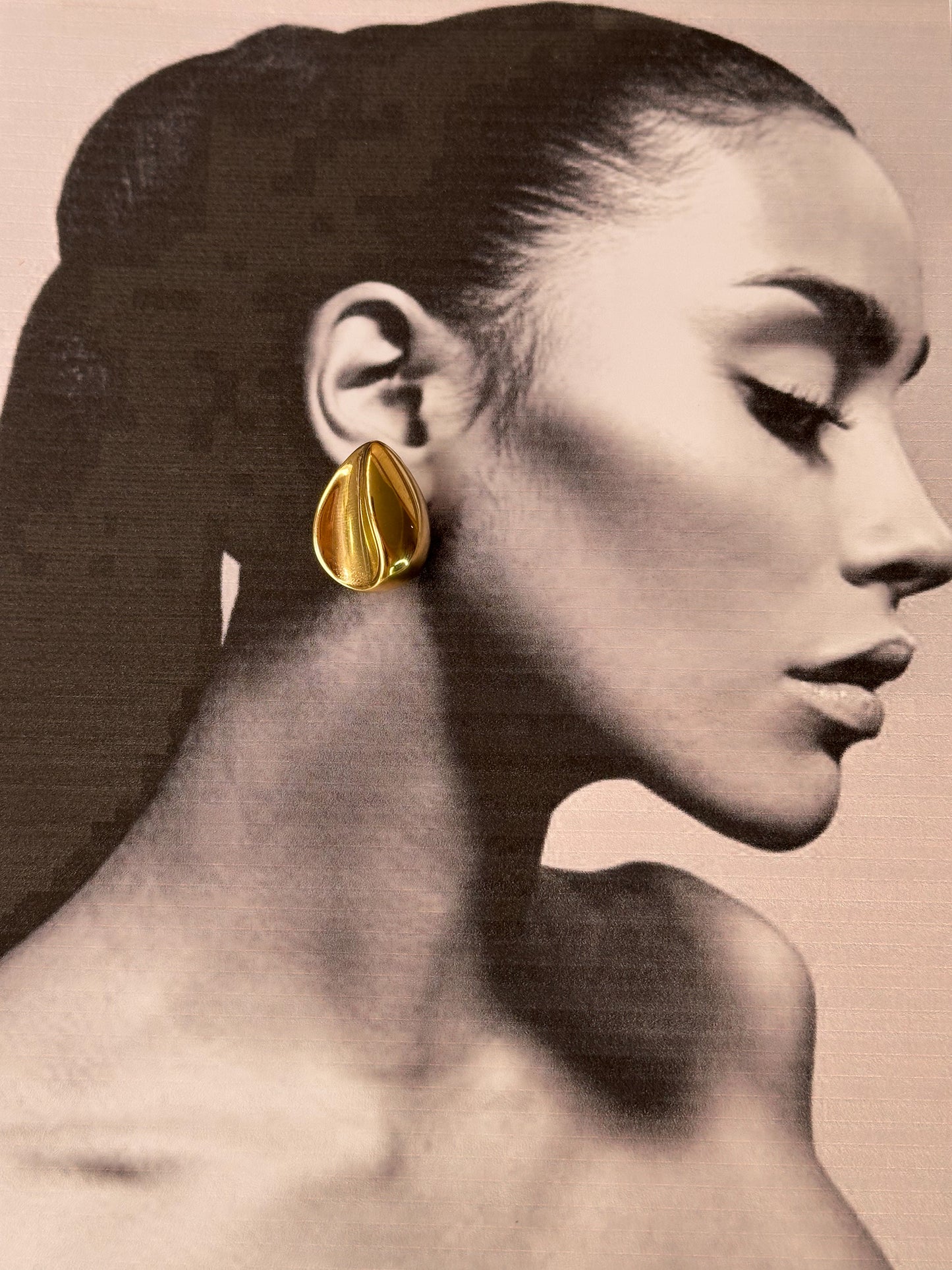 Aretes de gota fluida