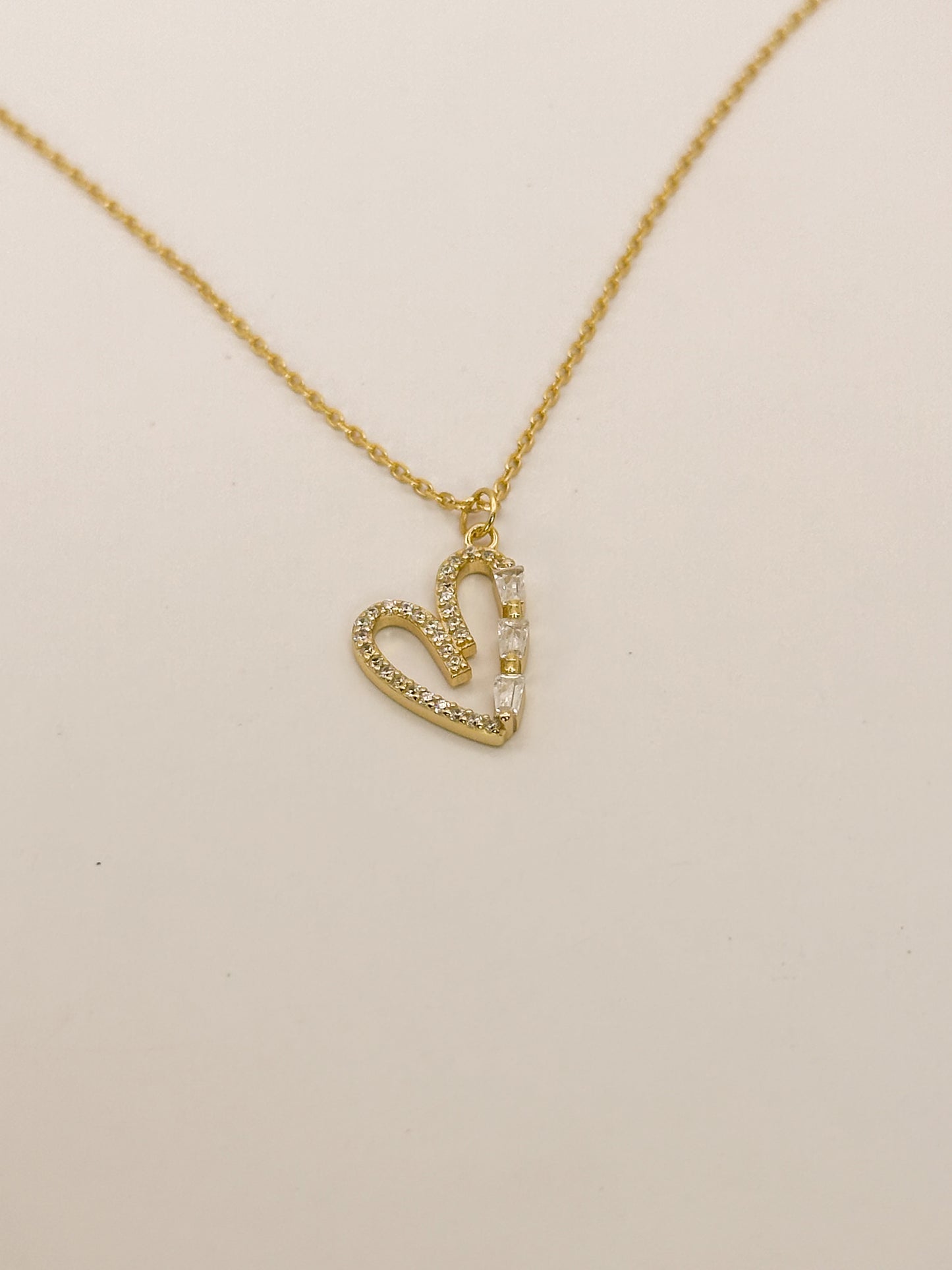 Collar Corazón Contour