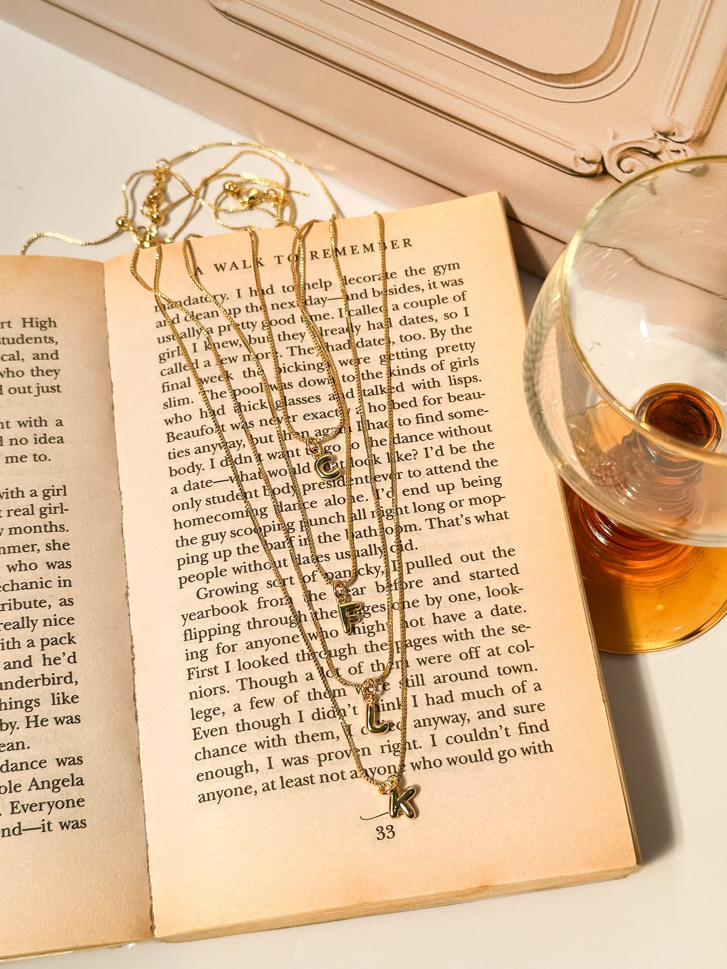 Collar con inicial