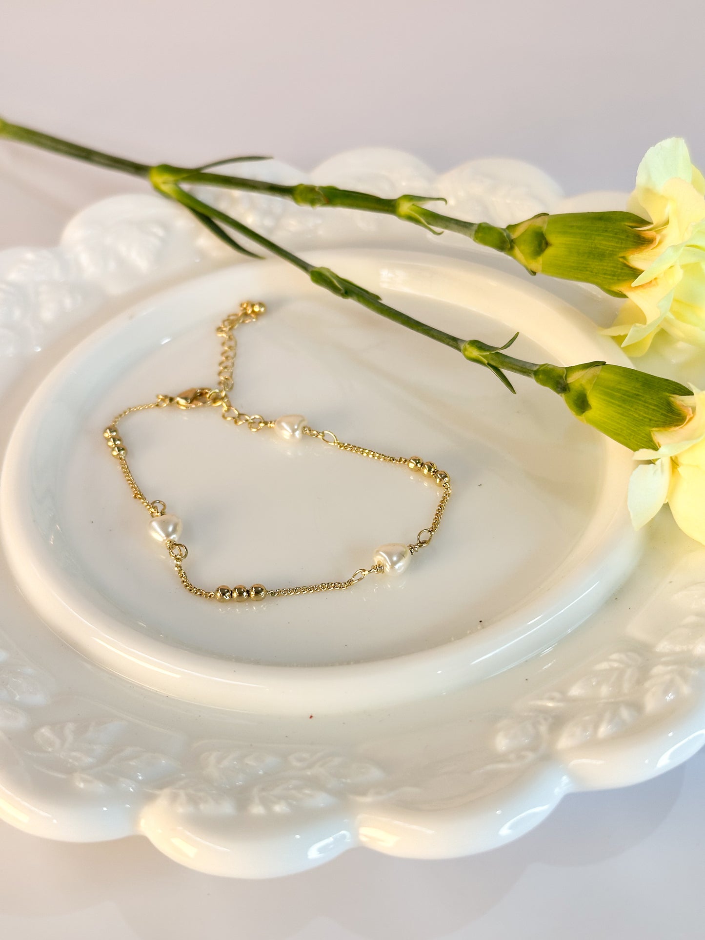 Pulsera Lirio Dorado