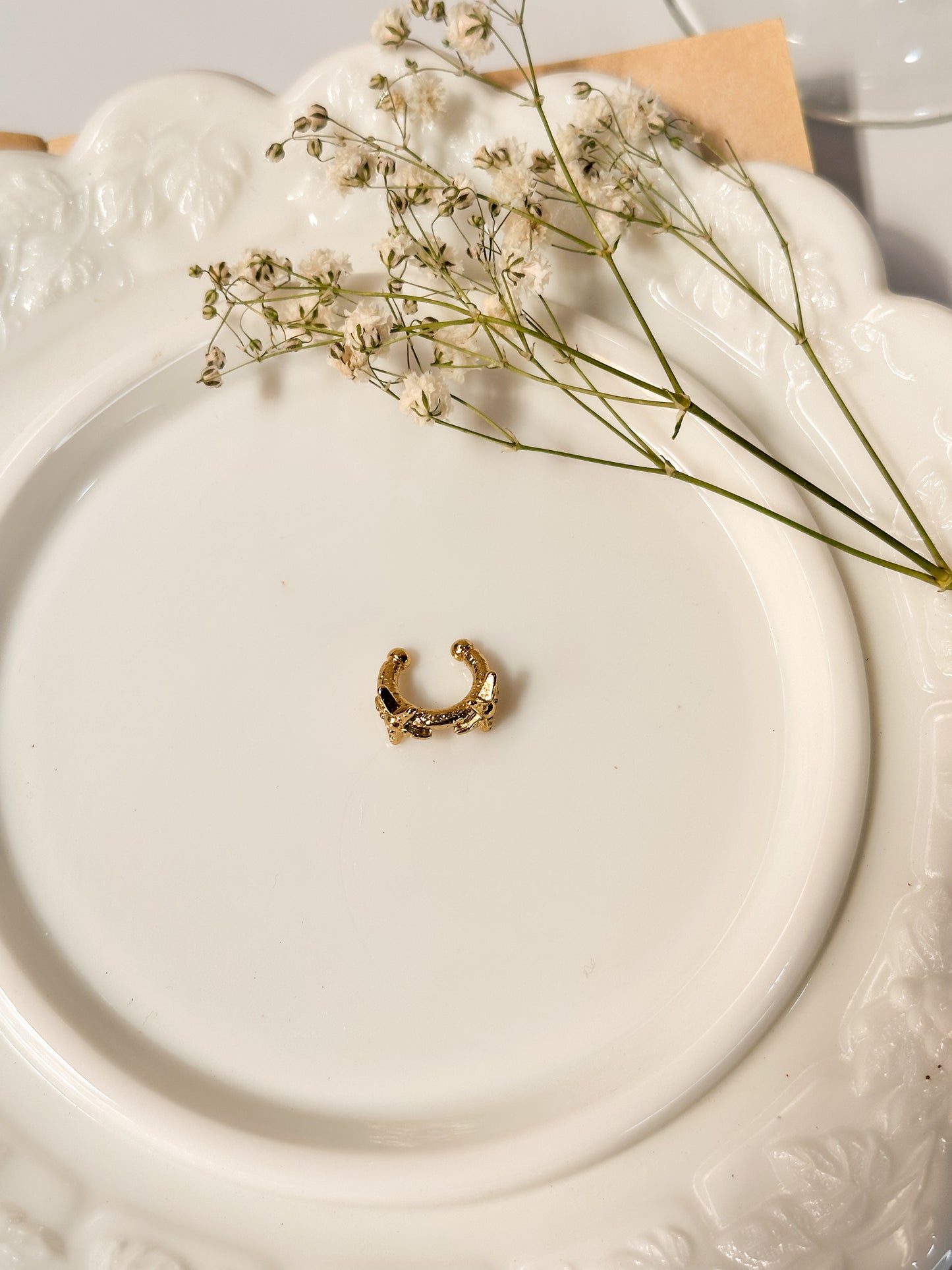 Ear Cuff Hojas Doradas