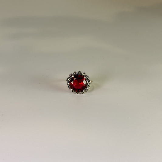 Anillo Reina Escarlata