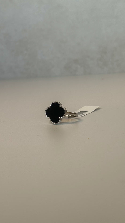 Anillo Trébol Negro